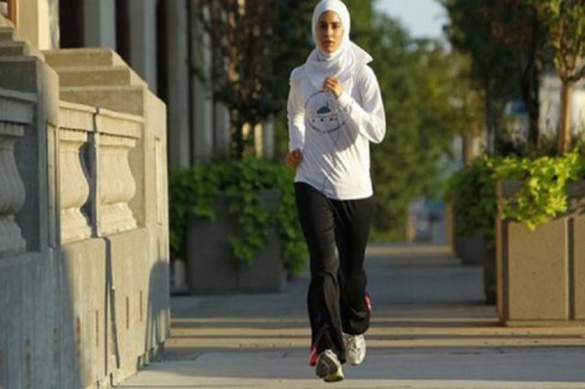 olahraga rumahan, jogging, jogging pagi, muslimah jogging, olahraga pagi hari, muslimah olahraga, olahraga sehat, olahraga pagi