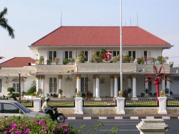 Surabaya Tempo Dulu vs Sekarang, Mana Yang Kamu Pilih?